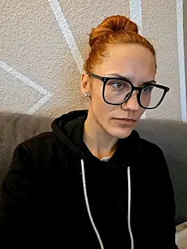 Snapshot of SlimBellaa chatting on October 25, 12:34 pm SlimBellaa online show from October 25, 12:34 pm