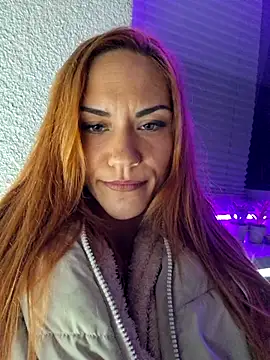 Snapshot of SlimBellaa chatting on November 7, 9:48 pm SlimBellaa online show from November 7, 9:48 pm