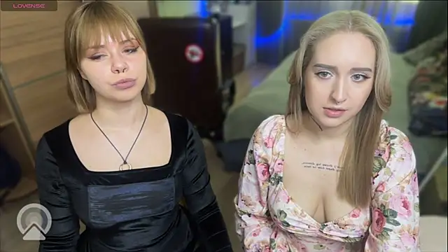 xxx sandra  online show from April 8, 1:33 pm