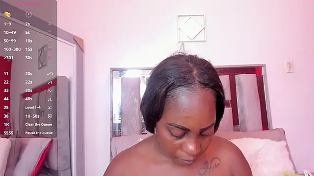 Emilly roaa online show from March 21, 4:10 pm