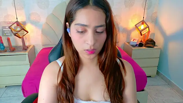 AIXATRISTA1 online show from November 28, 7:49 pm