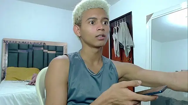 Snapshot of Raam_Star chatting on February 9, 6:39 am Raam Star online show from February 9, 6:39 am