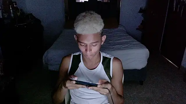 Snapshot of Raam_Star chatting on February 19, 3:08 pm Raam Star online show from February 19, 3:08 pm