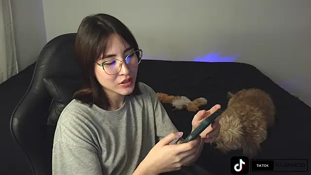 Yulienneg online show from October 9, 11:25 pm