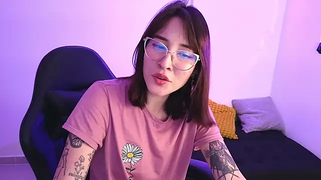 Yulienneg online show from November 20, 3:39 am