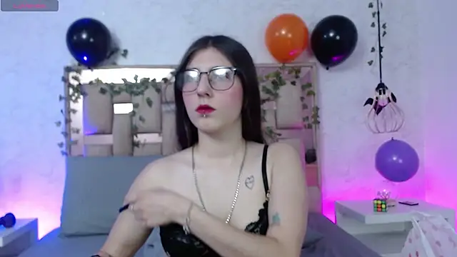 Snapshot of ScarlettRox chatting on October 30, 11:44 am ScarlettRox online show from October 30, 11:44 am