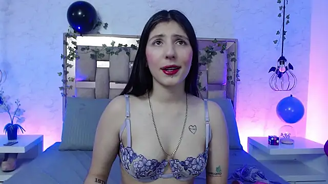 Snapshot of ScarlettRox chatting on November 9, 1:09 pm ScarlettRox online show from November 9, 1:09 pm