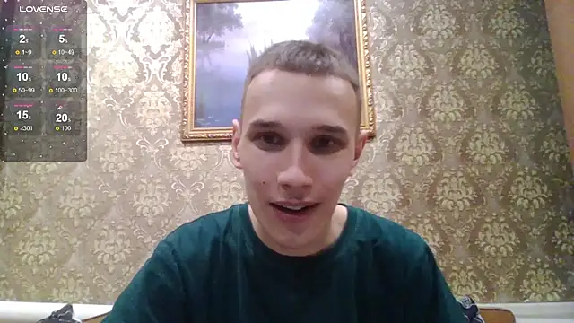 Snapshot of your___honeyy chatting on October 28, 9:13 am your honeyy online show from October 28, 9:13 am