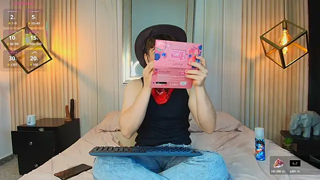 TaylerWhite online show from October 11, 12:58 pm