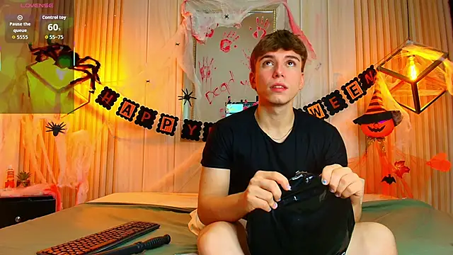 TaylerWhite online show from October 25, 12:45 pm