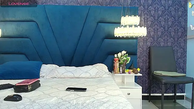 TaylerWhite online show from January 14, 12:00 pm