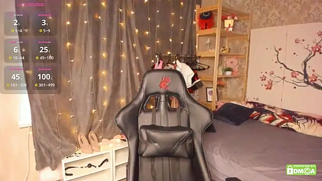 Snapshot of Laila_Blarr chatting on September 27, 10:31 am Laila Blarr online show from September 27, 10:31 am