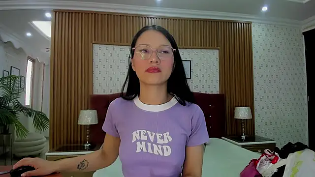 Sophie Calloway online show from November 12, 2:50 pm