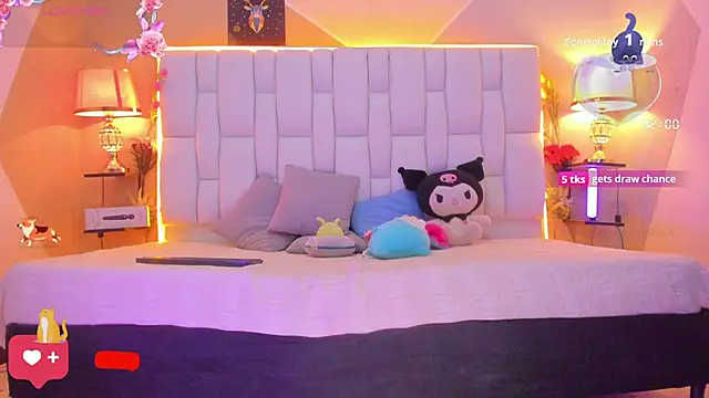 Snapshot of MilkWhore1 chatting on October 7, 3:04 am MilkWhore1 online show from October 7, 3:04 am