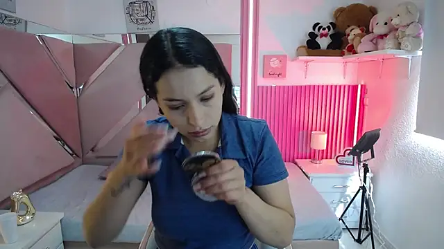 Snapshot of Mia_garcia28 chatting on May 18, 1:28 pm Mia garcia28 online show from May 18, 1:28 pm
