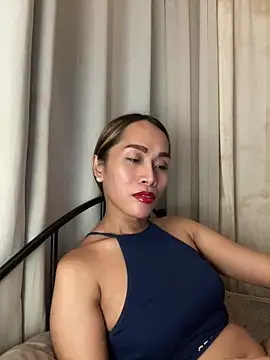 Snapshot of RomanticPearlTS chatting on March 10, 4:01 pm RomanticPearlTS online show from March 10, 4:01 pm