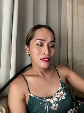 Snapshot of RomanticPearlTS chatting on March 11, 1:17 pm RomanticPearlTS online show from March 11, 1:17 pm