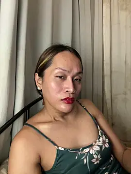 Snapshot of RomanticPearlTS chatting on March 12, 4:18 am RomanticPearlTS online show from March 12, 4:18 am