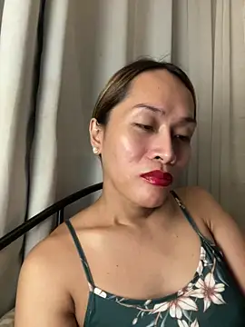 Snapshot of RomanticPearlTS chatting on March 15, 1:17 pm RomanticPearlTS online show from March 15, 1:17 pm