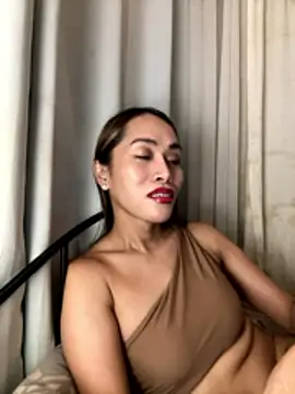 Snapshot of RomanticPearlTS chatting on March 16, 5:44 am RomanticPearlTS online show from March 16, 5:44 am