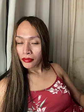 Snapshot of RomanticPearlTS chatting on March 18, 2:20 pm RomanticPearlTS online show from March 18, 2:20 pm