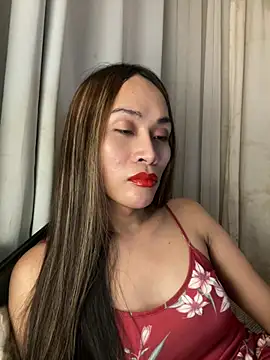 Snapshot of RomanticPearlTS chatting on March 19, 2:26 am RomanticPearlTS online show from March 19, 2:26 am