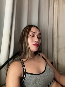 Snapshot of RomanticPearlTS chatting on March 23, 2:37 am RomanticPearlTS online show from March 23, 2:37 am