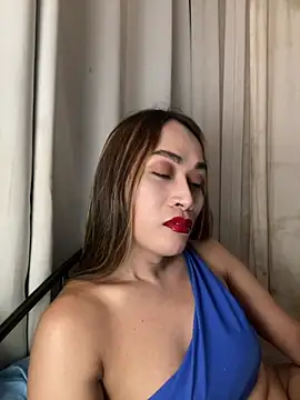 Snapshot of RomanticPearlTS chatting on March 31, 2:24 am RomanticPearlTS online show from March 31, 2:24 am