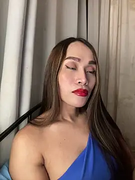 Snapshot of RomanticPearlTS chatting on April 15, 2:02 pm RomanticPearlTS online show from April 15, 2:02 pm