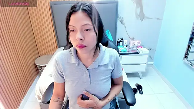 Isisleroy1 online show from October 17, 2:37 am