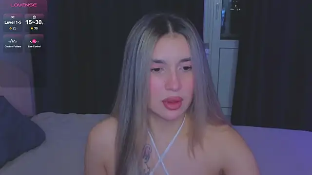 Snapshot of RoxyChill chatting on September 22, 7:49 pm RoxyChill online show from September 22, 7:49 pm