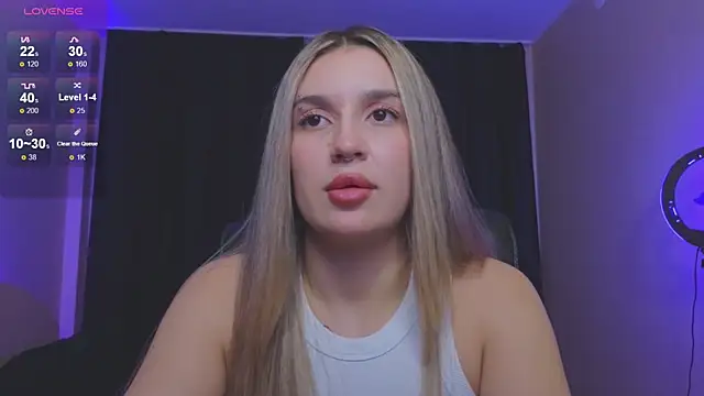 RoxyChill online show from November 10, 9:03 pm