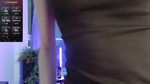 DebiHenks online show from March 26, 5:07 pm