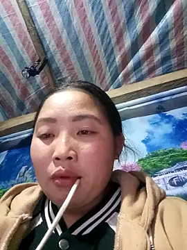 PhamPhung online show from February 12, 4:24 pm