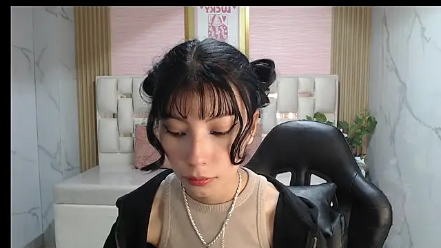 Snapshot of verana_s chatting on October 17, 3:53 am verana s online show from October 17, 3:53 am