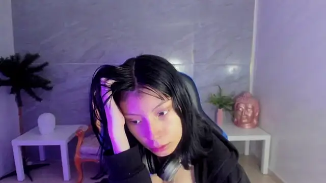 verana s online show from October 28, 8:00 pm