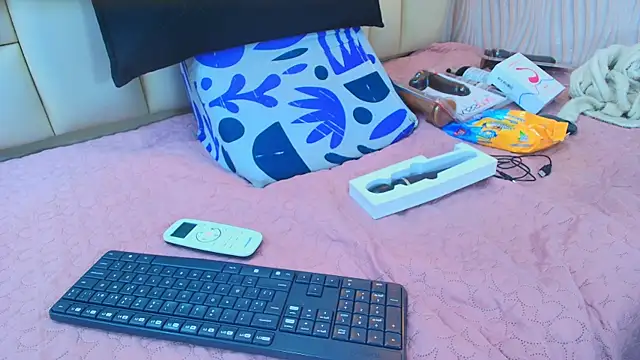 sweet amye online show from October 11, 7:12 pm