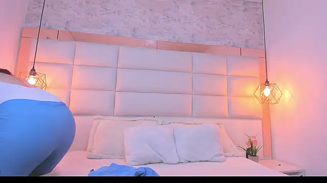 Snapshot of Dali_collin chatting on March 15, 4:51 am Dali collin online show from March 15, 4:51 am