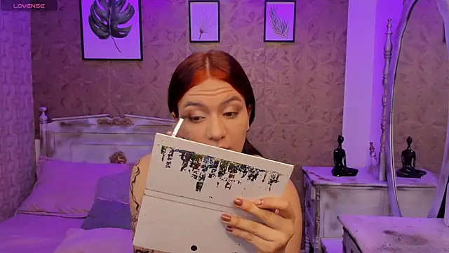 Snapshot of Dali_collin chatting on April 10, 12:54 pm Dali collin online show from April 10, 12:54 pm