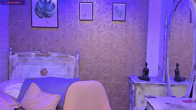 Snapshot of Dali_collin chatting on April 16, 1:12 pm Dali collin online show from April 16, 1:12 pm