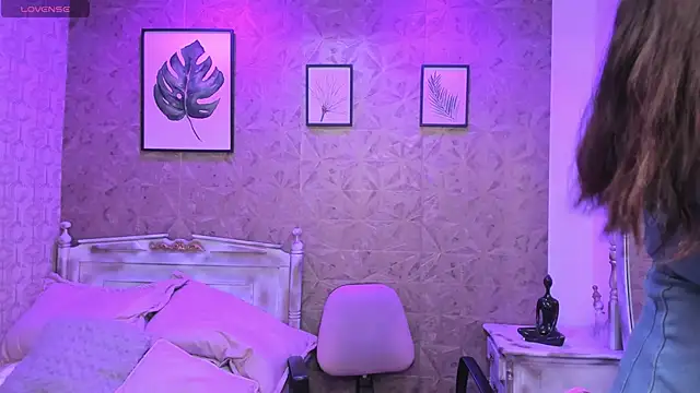 Dali collin online show from April 17, 1:14 pm