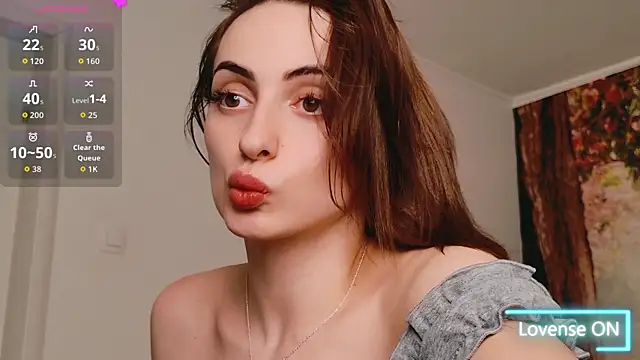 Snapshot of AuraPure chatting on September 23, 8:45 pm AuraPure online show from September 23, 8:45 pm