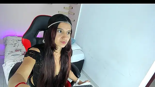 maraiah petit online show from September 20, 7:04 pm