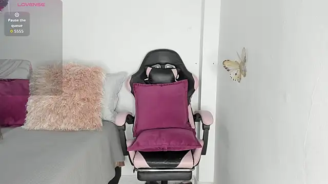 mari-ross online show from April 10, 2:06 am