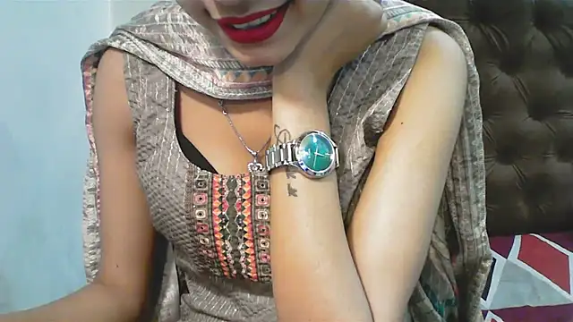 Snapshot of elize__ chatting on December 23, 3:48 am elize online show from December 23, 3:48 am