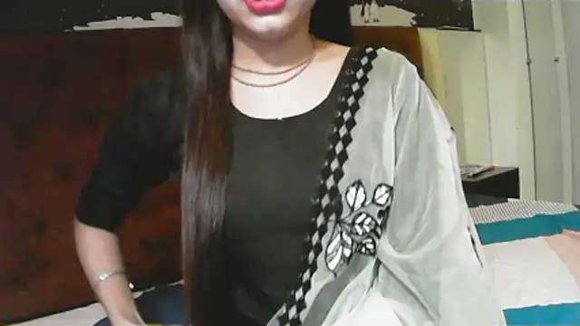 Snapshot of elize__ chatting on January 12, 2:17 am elize online show from January 12, 2:17 am