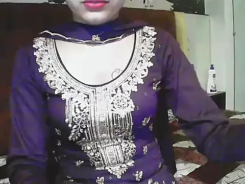 Snapshot of elize__ chatting on January 19, 3:10 am elize online show from January 19, 3:10 am