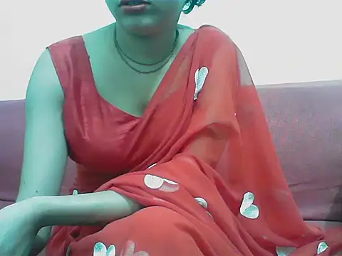Snapshot of elize__ chatting on February 5, 1:32 am elize online show from February 5, 1:32 am
