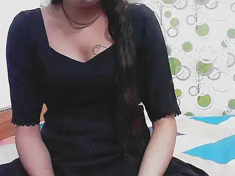 Snapshot of elize__ chatting on February 8, 2:42 pm elize online show from February 8, 2:42 pm