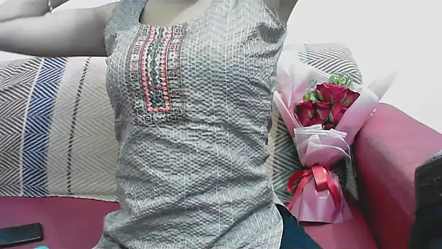 Snapshot of elize__ chatting on February 10, 3:21 am elize online show from February 10, 3:21 am